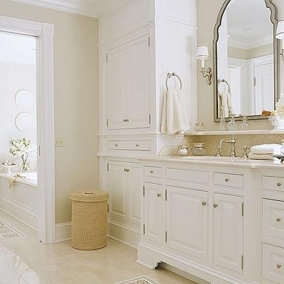 Bathroom vanity with custom built-in storage